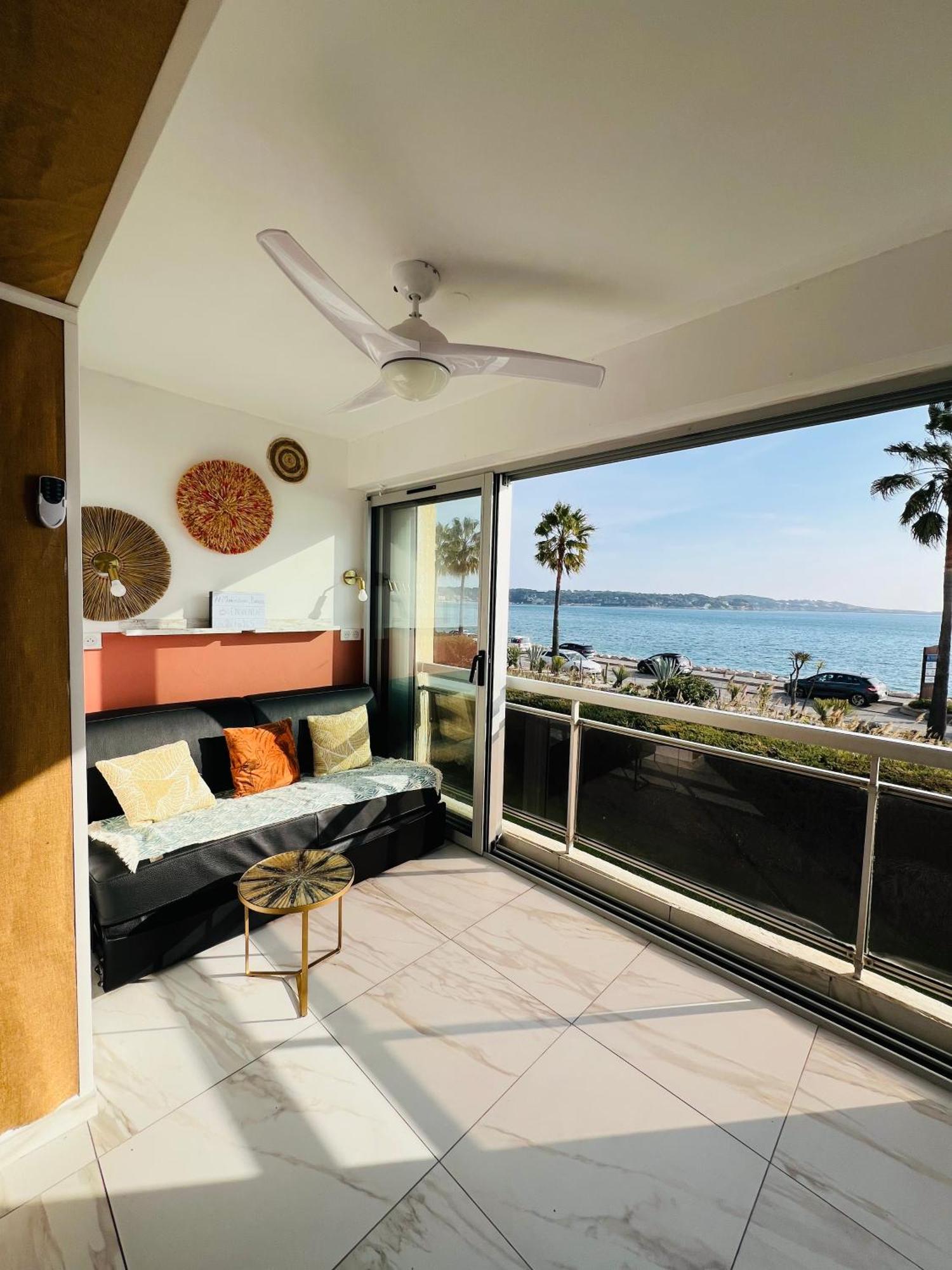 Apartment Vue Et A 20m De La Avec Parking Marindore Bandol